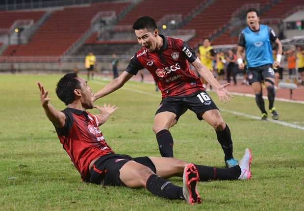 แฟนกิเลนยิ้ม!บิ๊กกานต์ยัน ธีรศิลป์ - สารัช จ่อขยายสัญญาใหม่