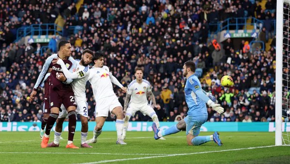 ลีดส์แพ้วิลล่าคาบ้าน1-2ยังจมอยู่โซนแดง