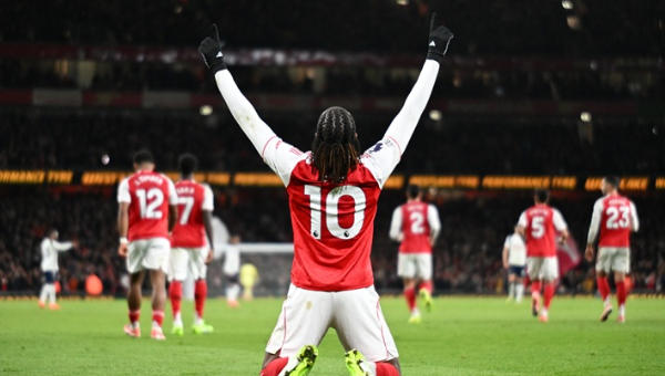 อองรีห่วงตำแหน่งโอเดการ์ดหลังเอเซ่ดุ