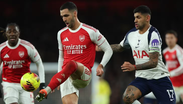 ต้า ยกเมรีโน่เล่นเป็นกองหน้าตัวรับชั้นดี