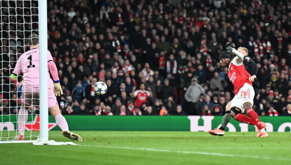 มาดูเอเก้ปลื้มซัดเม็ดแรกปืนเกมใหญ่